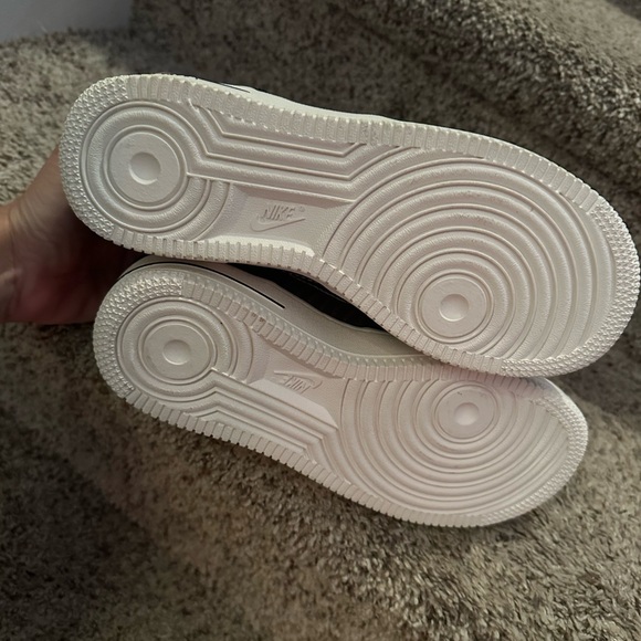 Boys Nike Air Force Ones - Picture 5 of 5